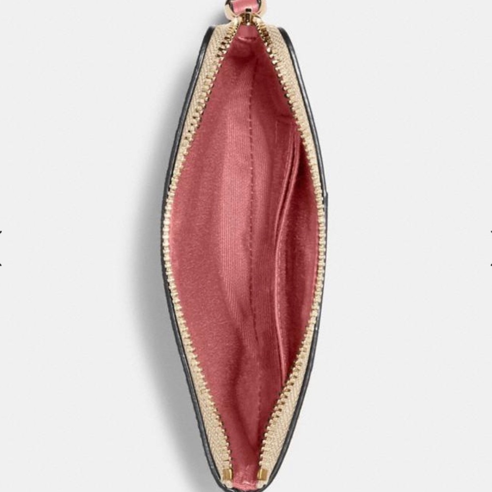 Coach Set - Picture 8 of 10